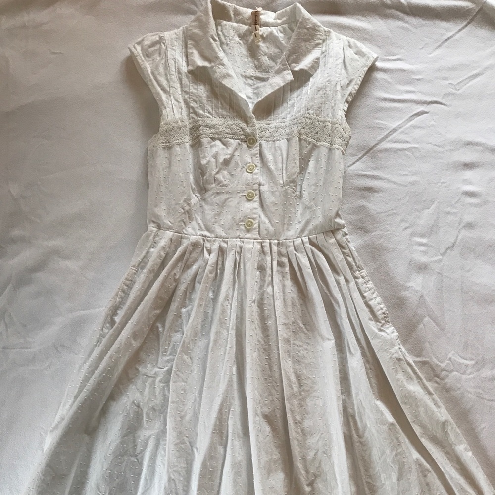 Maeve Anthro white retro fit dress size 2